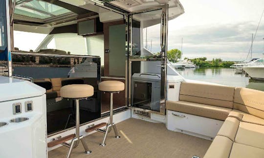 Luxury Yacht Charter In Sandestin, Destin, 30A