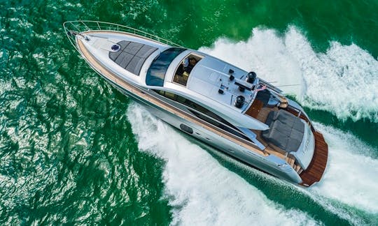 65' Pershing Luxury Yacht in Miami Beach