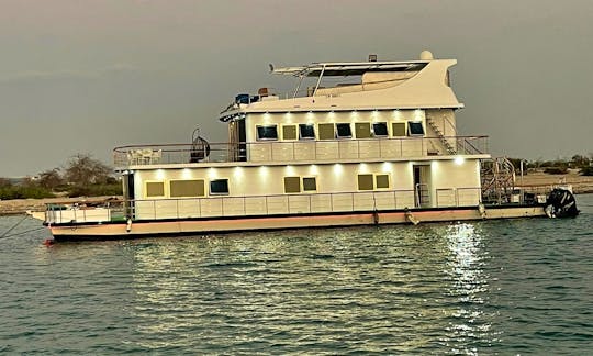 90ft House Boat in Abu Dhabi