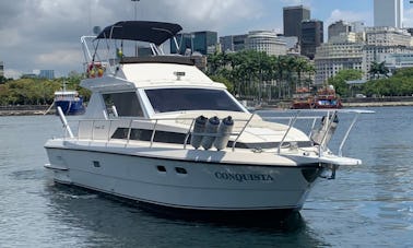 32ft Conquista Motor Yacht Charter in Rio de Janeiro, Brazil