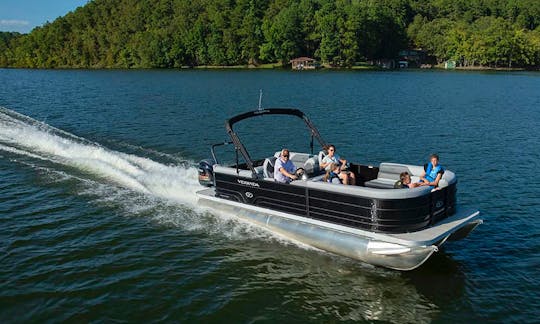 Powerful, Luxury Tritoon w/ 150HP & All the Toys for Family Fun at Beautiful Lake Gaston!