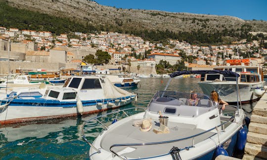 Excursion privée en hors-bord à Dubrovnik avec un bateau Cap Camarat de 22 minutes