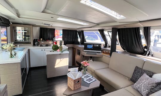 Catamarã de luxo com tudo incluído Saona Fountaine Pajot de 47 pés em Puerto Vallarta