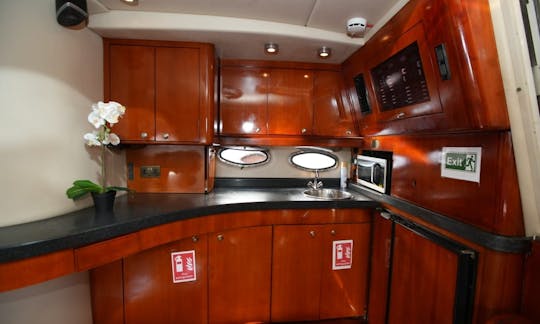 Destination 1Center Console Charter in Dubai,United Arab Emirates For 12 Persons