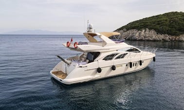 Yate a motor Azimut 55 para un crucero diario y semanal en Bodrum