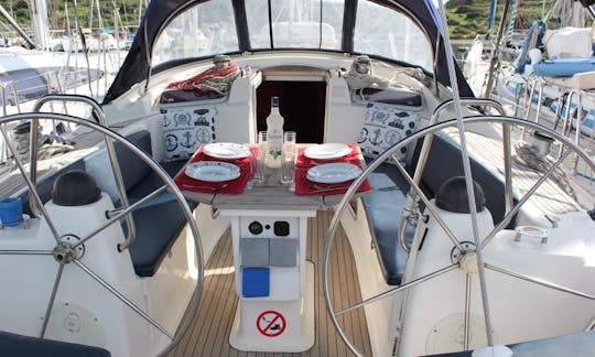 Monocoque Bavaria 50 Cruising pour une croisière quotidienne et hebdomadaire à Muğla, en Turquie