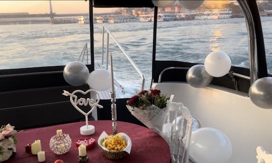 Amazing 63ft Yacht Tour for Special Event in İstanbul, İstanbul