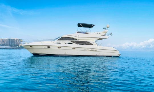 52 feet Al Tamar Yacht Charter Dubai