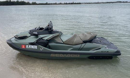 Louez ce Sea Doo GTX 300 à Port St. Lucie, en Floride