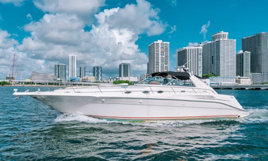 52ft Yacht | DownTown Miami Luxury Yacht