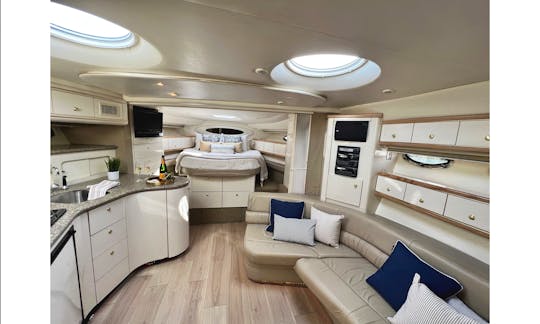 Maxum Yacht 44' in Chicago