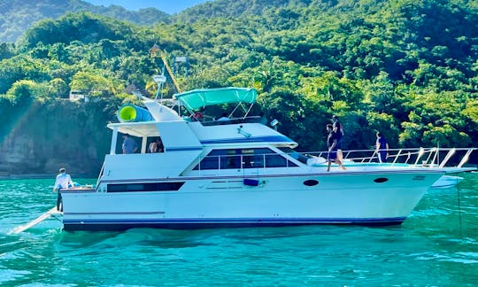 50 ft CERVER Yacht in Puerto Vallarta for +18 people