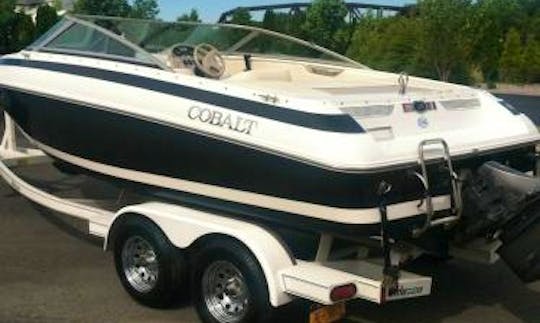 Beautiful Cobalt 10 person. Captain included.