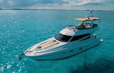 TRITÓN 55 Luxury Yacht in Cancún, Isla Mujeres