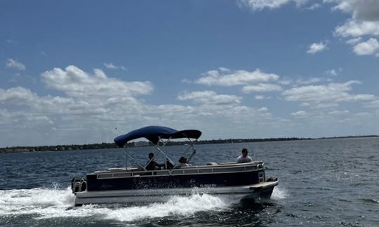 Alquiler de pontones clásicos en la ciudad de Panamá con equipo de snorkel 