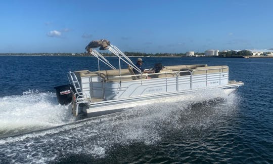 Luxury Pontoon Rental in Panama City, Florida with free snorkel gear 