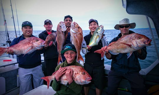 32ft Extreme Walkaround Fishing Charter in Auckland