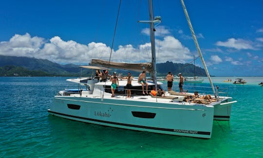 Catamaran Lokahi in Honoulu, Hawaii