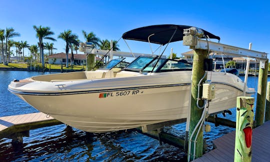 Enjoy 24 ft Sea Ray in Cape Coral, Rates as low as $276 per day (minimum 3 days)