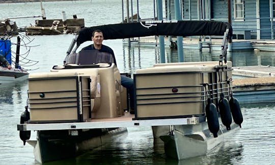 2023 Massimo Pontoon 24' for Rent in Rockwall