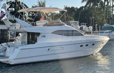 58' Motor Yacht Rental in Miami, Florida!!
