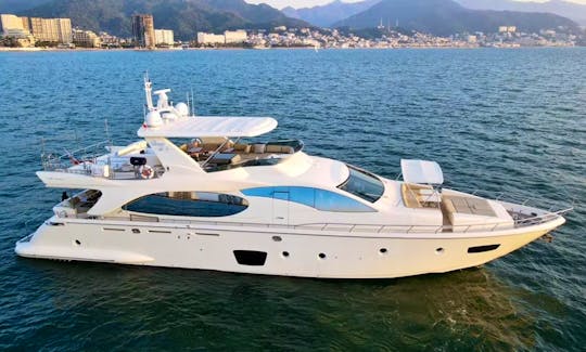 Azimut 85 ft Power Mega Yacht with crew in Puerto Vallarta