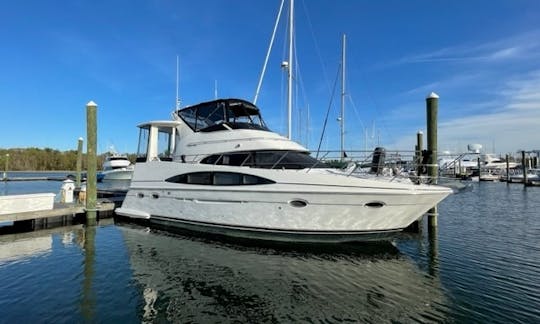 Explore Narragansett Bay starting in Beautiful E. Greenwich, RI on this 40' MY