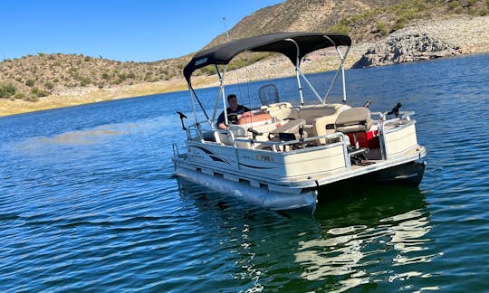 Suntracker Pontoon Boat Rental in Peoria, Arizona