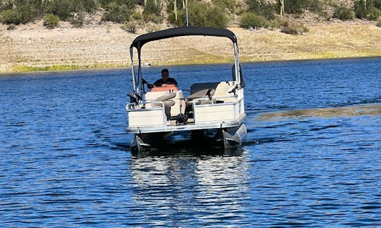 Suntracker Pontoon Boat Rental in Peoria, Arizona
