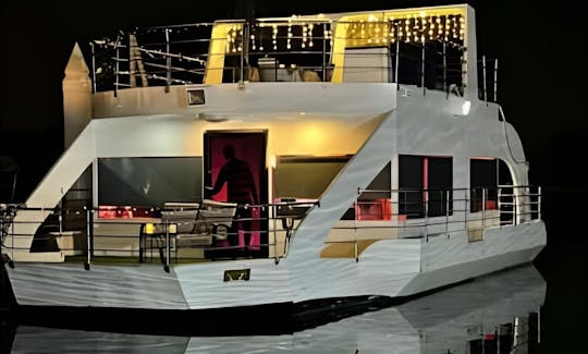 Party Boat en alquiler en Abu Dhabi