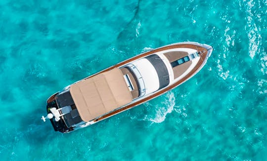 Luxury Deal! Fairline 70 Ft Yacht for Rent in Cancun, Mexico