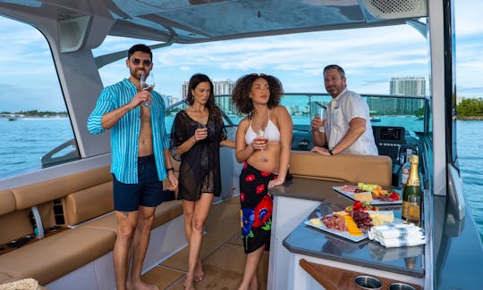 Pure Luxury Dream on the Water - Brand New Aviara AV32 in Miami