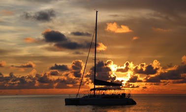 Navegación en yate de un día o al atardecer por Nha Trang | Crucero por la mañana y al atardecer