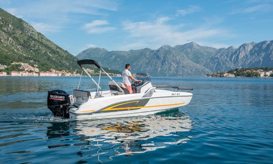 Beneteau Flyer 6.6. para aluguel diário em Kotor