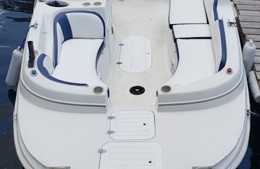 Spacious Deck Boat with new Suzuki engine in Tampa