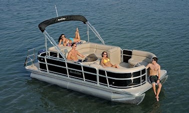 Barco flutuante Southbay S222 na área de Edmonton