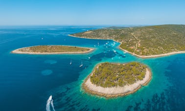 Excursão de meio dia à Lagoa Azul e Trogir, 3 ilhas