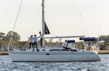 Private Luxury Monohull Sailing in the Charleston Harbor