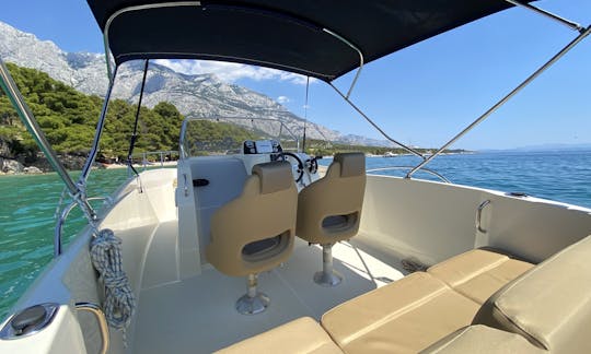 Quicksilver Activ 675 Open à Makarska