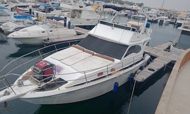 Flybridge Yacht Cruiser em Abu Dhabi