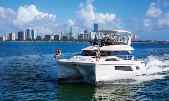 UNIQUE BEAUTY IN CANCUN! SPRING BREAKE YACHT PARTY