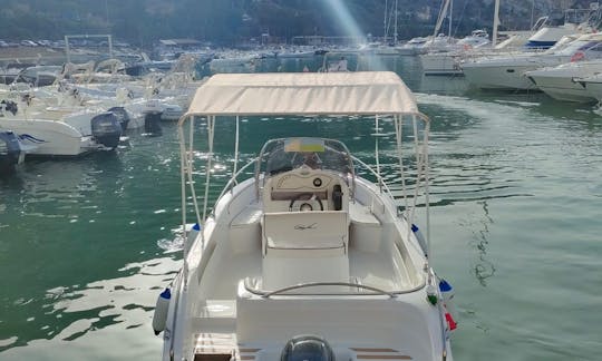 Lancha motora Blumax 012 en alquiler en Castellammare del Golfo Sicilia