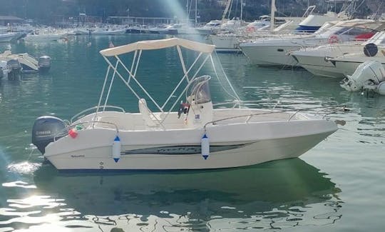 Lancha motora Blumax 012 en alquiler en Castellammare del Golfo Sicilia