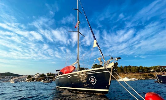 Jeanneau Sun Odyseey 42.2 Sailing Yacht in Cadaqués, Spain