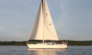 Cruising Monohull Rental in Kingston