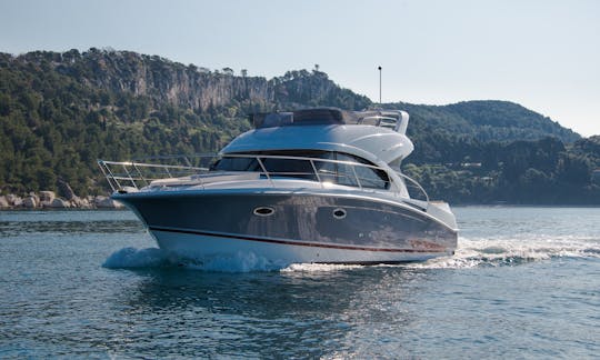Beneteau Antares 36 para cruceros diarios con patrón