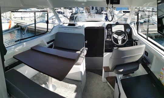 Private Skippered tours with NEW Beneteau Antares 8 in Rovinj!