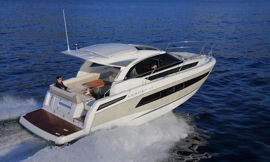 Leader 33 Jeanneau Motor Yacht Rental in Antibes, Provence-Alpes-Côte d'Azur