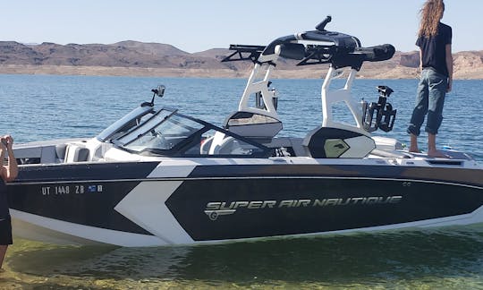 ノーティーク G23 ウェイク/サーフ (USCG キャプテン付き)