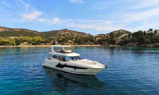 ''Esperenza'' Prestige 590 Jeanneau Power Mega Yacht Charter in Vallauris, Provence-Alpes-Côte d'Azur